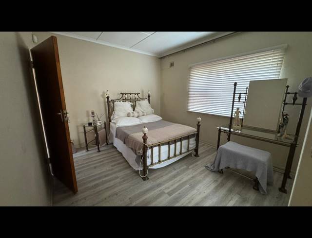 4 BEDROOM FREESTANDING FOR SALE IN ORIENT HEIGHTS
